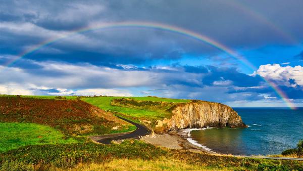 Ballyvooney Cove, Copper Coast Geopark, County Waterford, Ireland (© Andrea