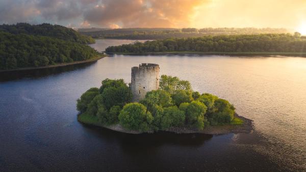 Cloughoughter Castle in Lough Oughter, County Cavan, Ireland (© 4H4