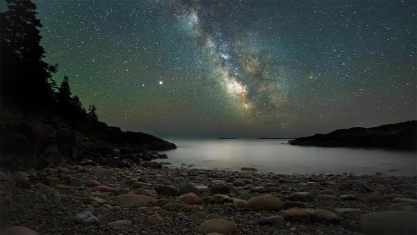 Milky Way over Acadia National Park, Maine (© Harry Collins/Getty Images)
