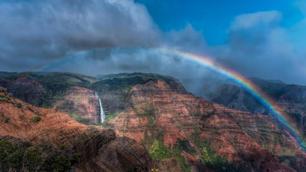 Rainbow over Waimea Canyon and Waipo'o Falls, Kauai, Hawaii (© Beverley Van