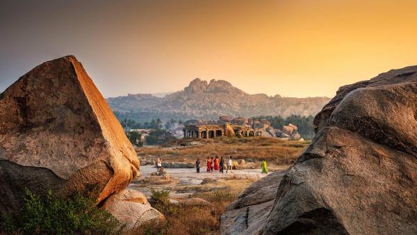 Temples on Hemakuta Hill, Hampi, Karnataka, India (© Images of india/Alamy)