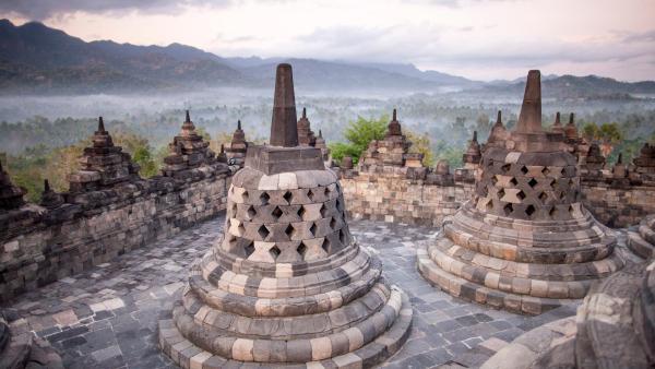 Borobudur Temple, Java, Indonesia (© Robertharding/Shutterstock)