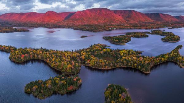 Cape Breton Highlands, Nova Scotia, Canada (© Cavan Images/Alamy)