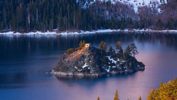 Emerald Bay and Fannette Island, Lake Tahoe, California (© Bill Stevenson/Cavan Images)