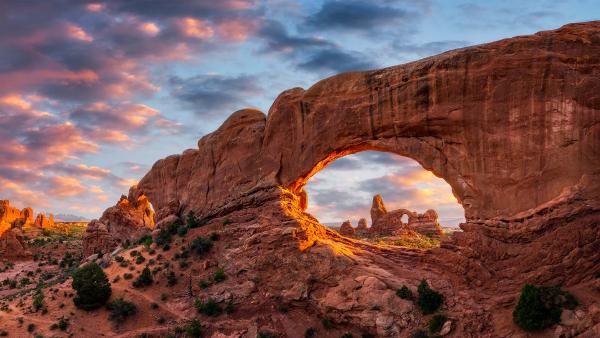 Evening light over North Window with Turret Arch in the distance, Arches