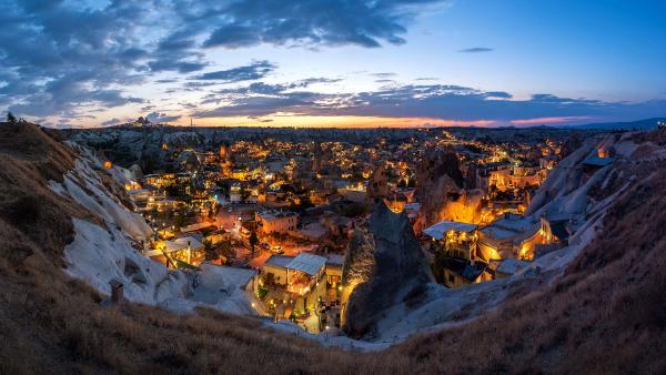 Evening over Göreme, Cappadocia, Türkiye (© ONNAJA/Getty Images)