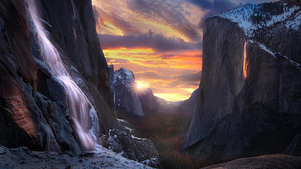 'Firefall' on Horsetail Fall, Yosemite National Park, California (© Jeff