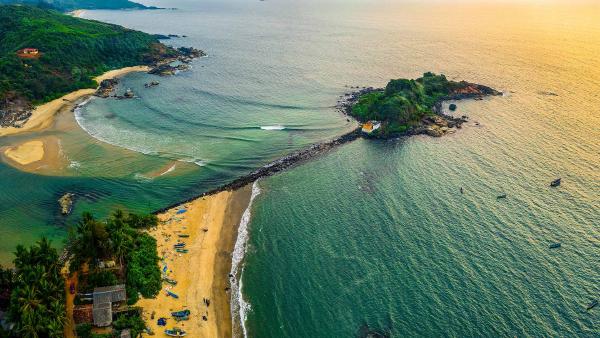 Gabit Keni Beach near Ankola, Karnataka, India (© Amith Nag Photography/Getty Images)