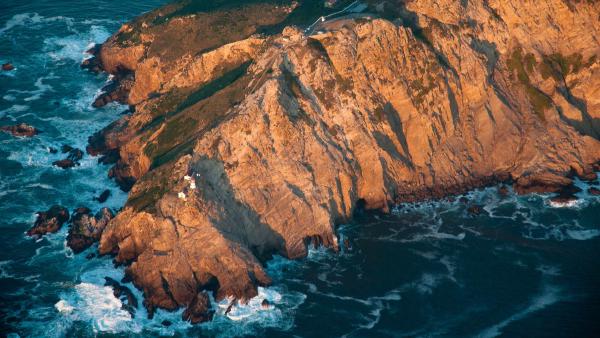 Lighthouse at Point Reyes National Seashore, California (© RMB