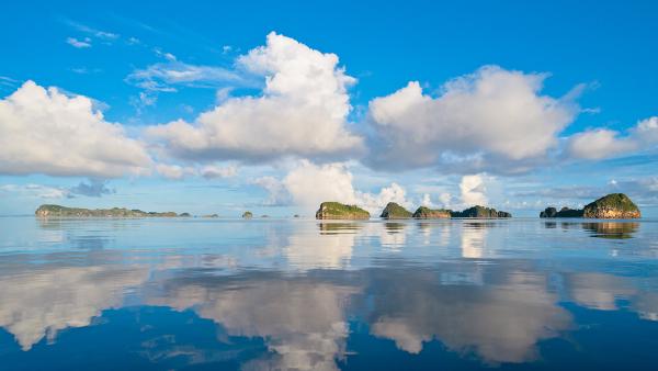 Misool, Raja Ampat Islands, Indonesia (© Giordano Cipriani/Getty Images)