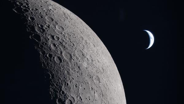 Moon and Earth captured by the Artemis II crew (© NASA)