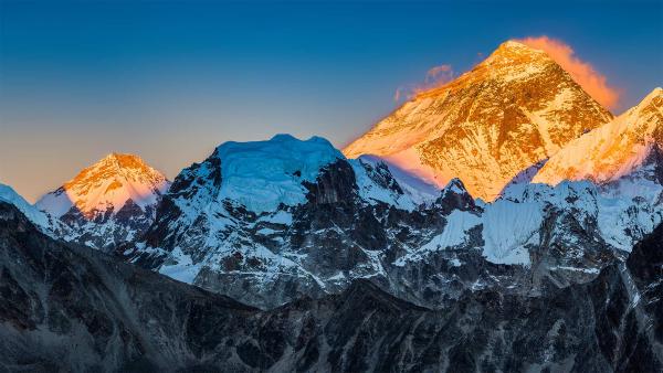 Mount Everest summit, Sagarmatha National Park, Nepal (© fotoVoyager/Getty Images)