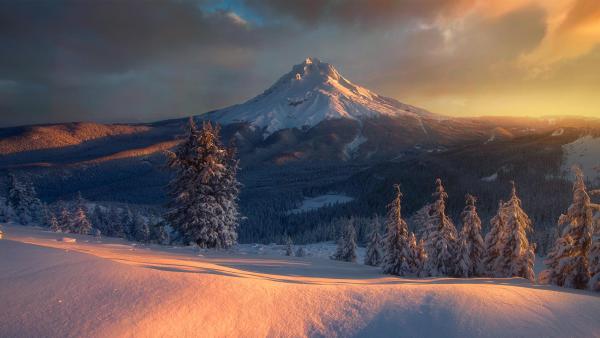 Mount Hood, Oregon (© Inigo Cia/Getty Images)
