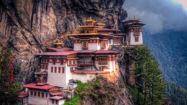 Paro Taktsang, a Buddhist monastery in Bhutan (© Baron Reznik/Getty Images)