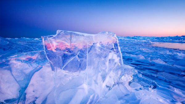 Plate ice along Lake Superior, Grand Marais, Minnesota (© wanderluster/Getty Images)