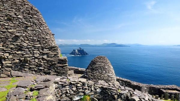 Ruins of an ancient monastery on the island of Skellig Michael, Ireland (©