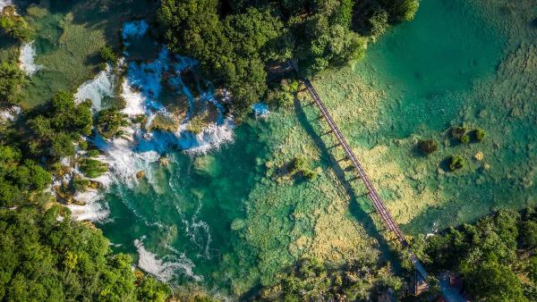 Skradinski Buk Waterfall in Krka National Park, Croatia (© Amazing Aerial Agency/Adobe Stock)