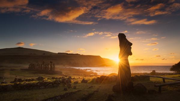 Sunrise at Ahu Tongariki, Rapa Nui National Park, Easter Island, Chile (© Piriya