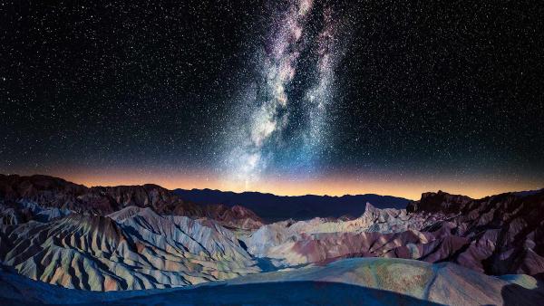 The Milky Way over Zabriskie Point, Death Valley, California (© Matt Anderson