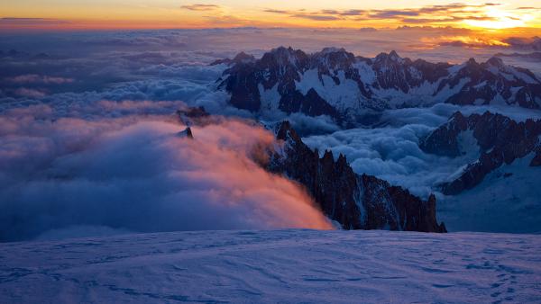 The Mont Blanc massif, near Chamonix, France (© Simon Schöpf/Getty Images)