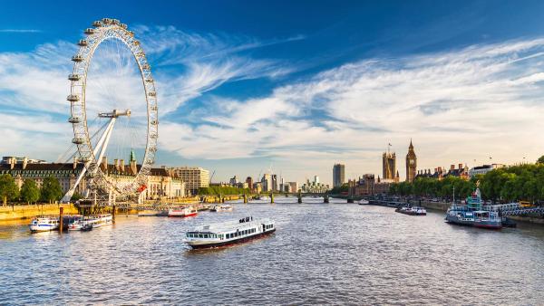 The River Thames, London, England (© Daniel Lange/Getty Images)