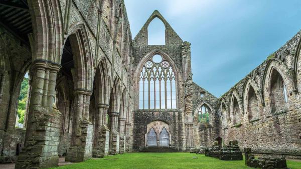 Tintern Abbey, Wales (© matthibcn/Getty Images)