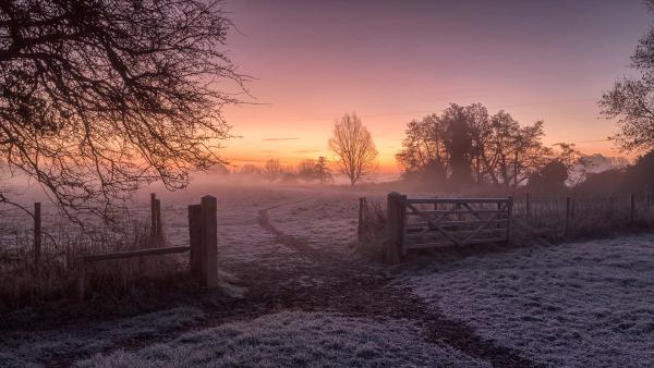 Winter sunrise in Dedham, Colchester, England (© George W Johnson/Getty Images)